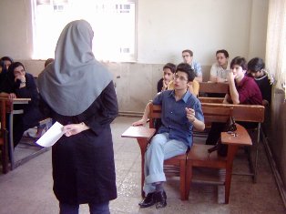 کلاس دین، نازلی پارسافرد